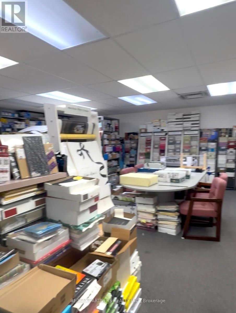 238 Hood Road, Markham, Ontario  L3R 3K8 - Photo 11 - N12743728