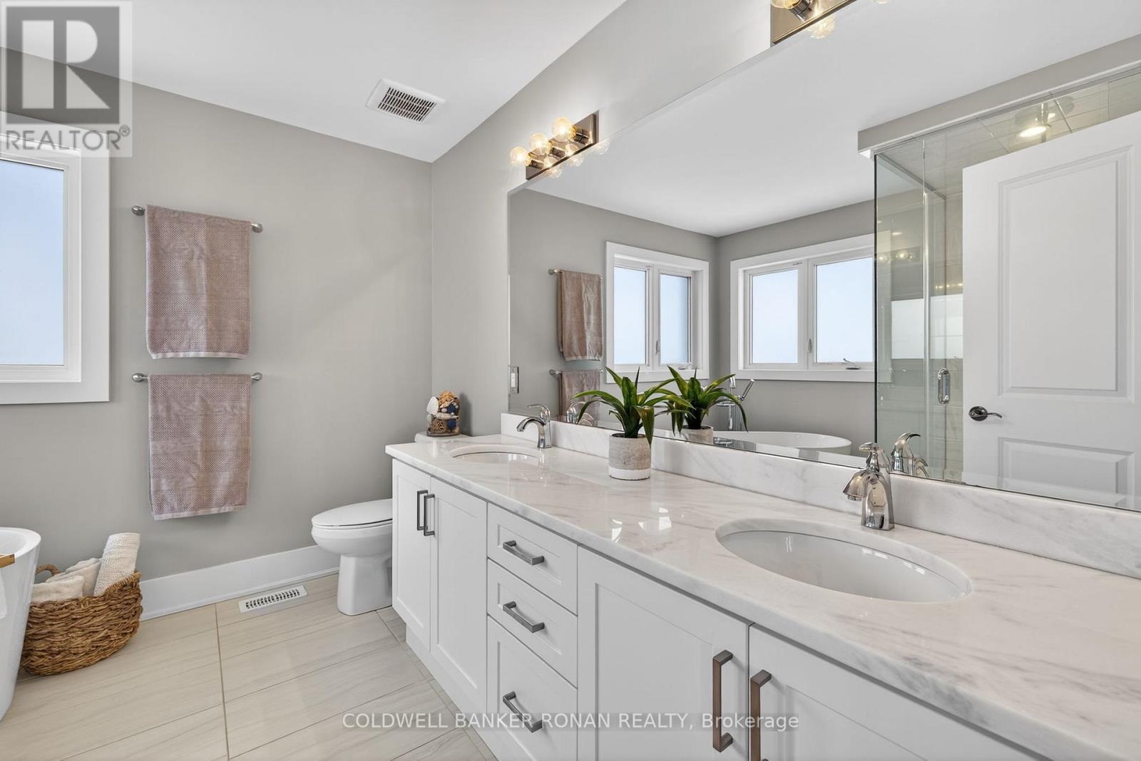 84 Holt Drive, New Tecumseth, Ontario  L9R 0H8 - Photo 22 - N12743752