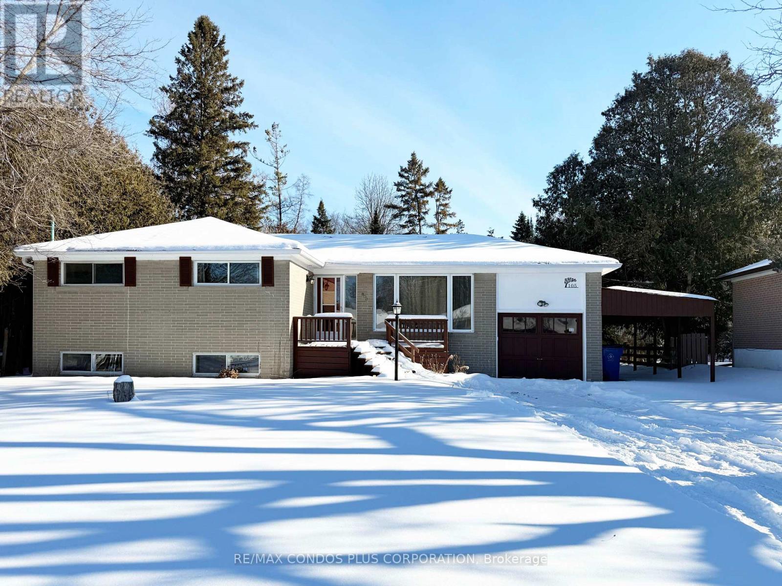 105 Park Avenue, Newmarket, Ontario  L3Y 1T6 - Photo 2 - N12743778