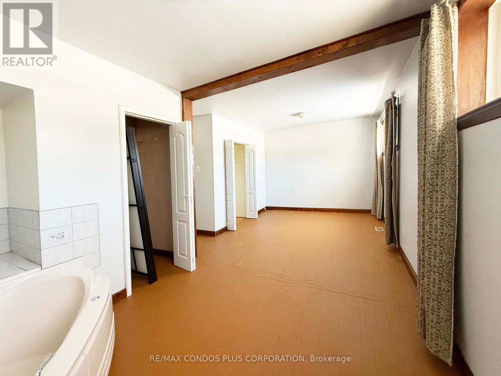 105 Park Avenue, Newmarket, Ontario  L3Y 1T6 - Photo 6 - N12743778