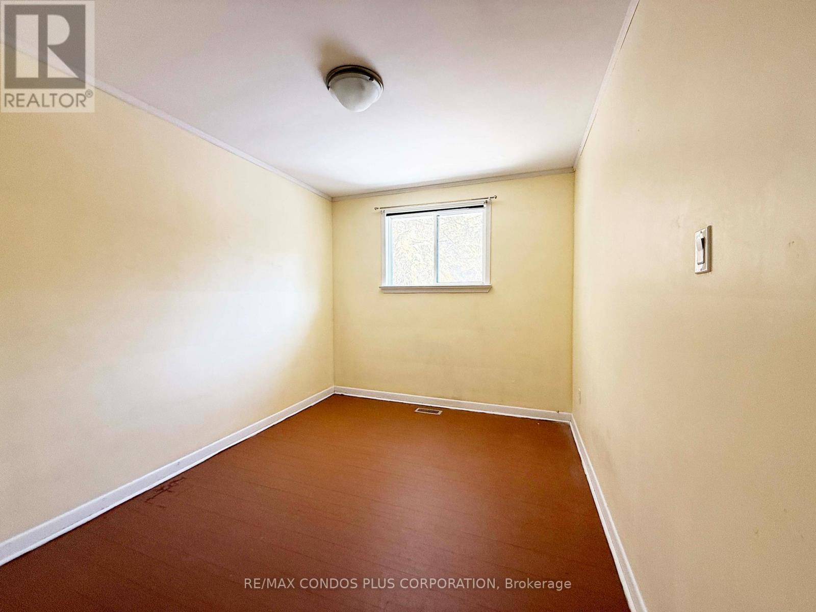 105 Park Avenue, Newmarket, Ontario  L3Y 1T6 - Photo 7 - N12743778