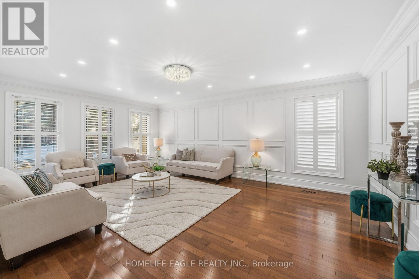 27 Dorwood Court, Vaughan, Ontario  L4L 1M9 - Photo 2 - N12743514