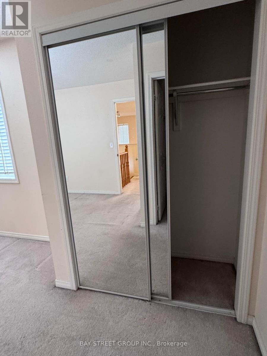 3196 Tim Dobbie Drive, Burlington, Ontario  L7M 0N4 - Photo 7 - W12557790