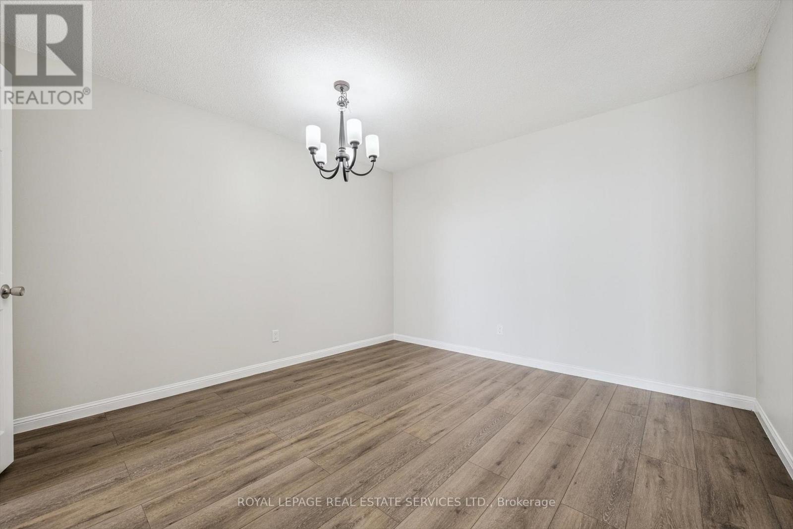 702 - 1240 Marlborough Court, Oakville, Ontario  L6H 3K7 - Photo 12 - W12743726