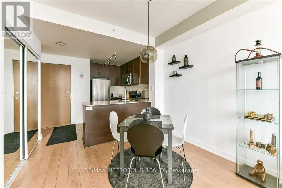 1004 - 3985 Grand Park Drive, Mississauga, Ontario  L5B 0H8 - Photo 5 - W12743732