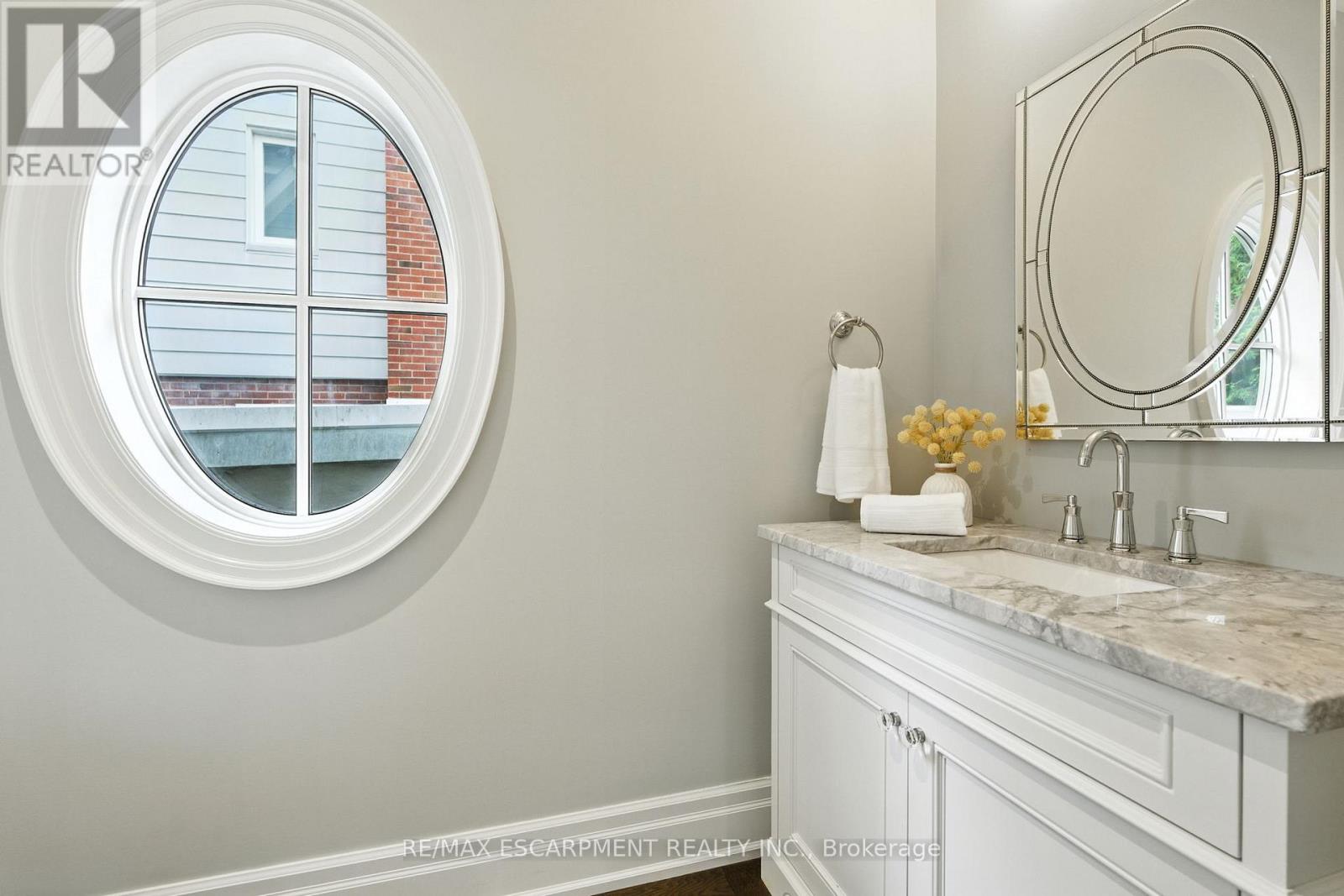 391 Patricia Drive, Burlington, Ontario  L7T 1J9 - Photo 22 - W12743734