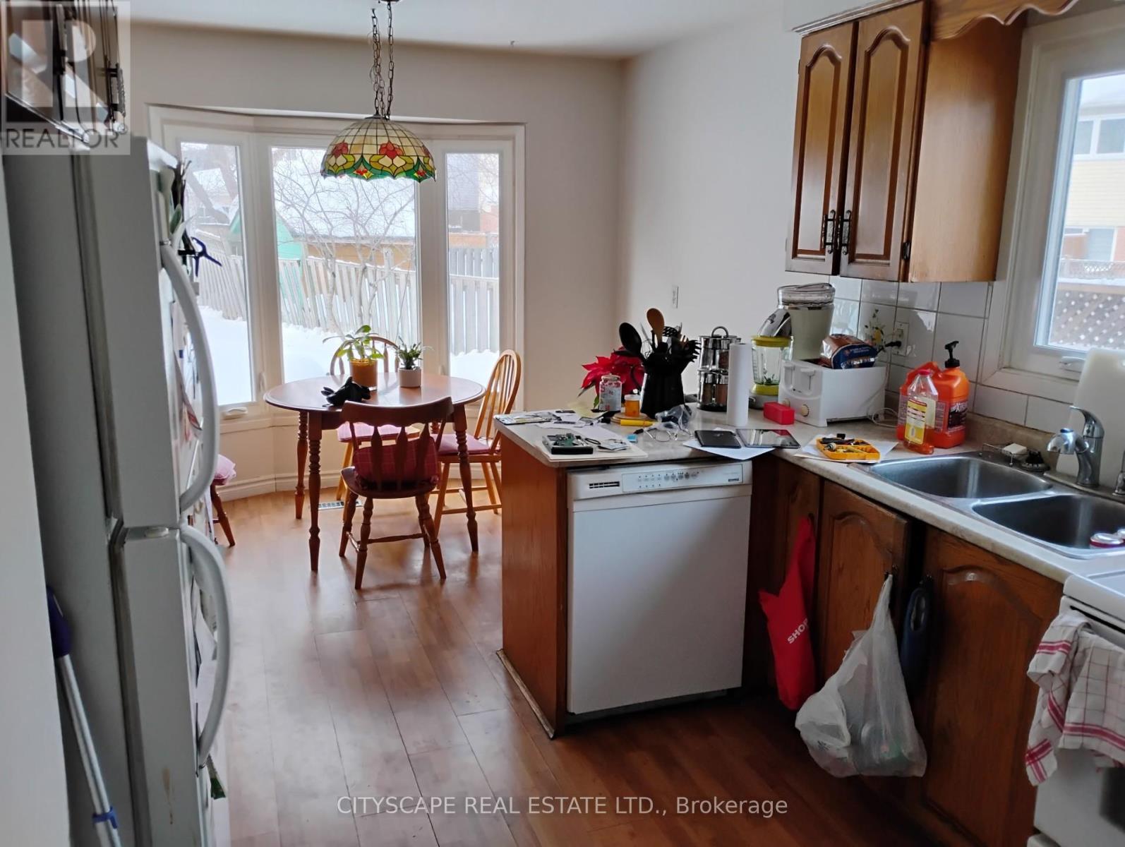 3115 Cambourne Crescent, Mississauga, Ontario  L5N 5E8 - Photo 2 - W12743748