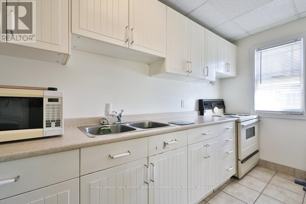 160 King Street E, Mississauga, Ontario  L5A 1T2 - Photo 22 - W12743770