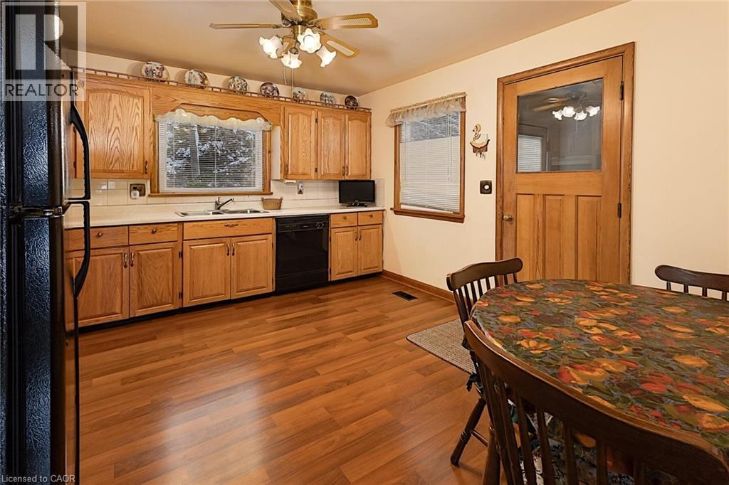 670 Elm Avenue N, Listowel, Ontario  N4W 3G2 - Photo 17 - 40790538