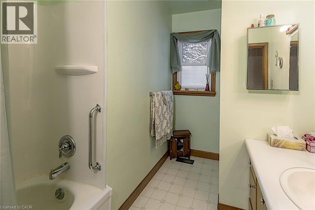 670 Elm Avenue N, Listowel, Ontario  N4W 3G2 - Photo 28 - 40790538