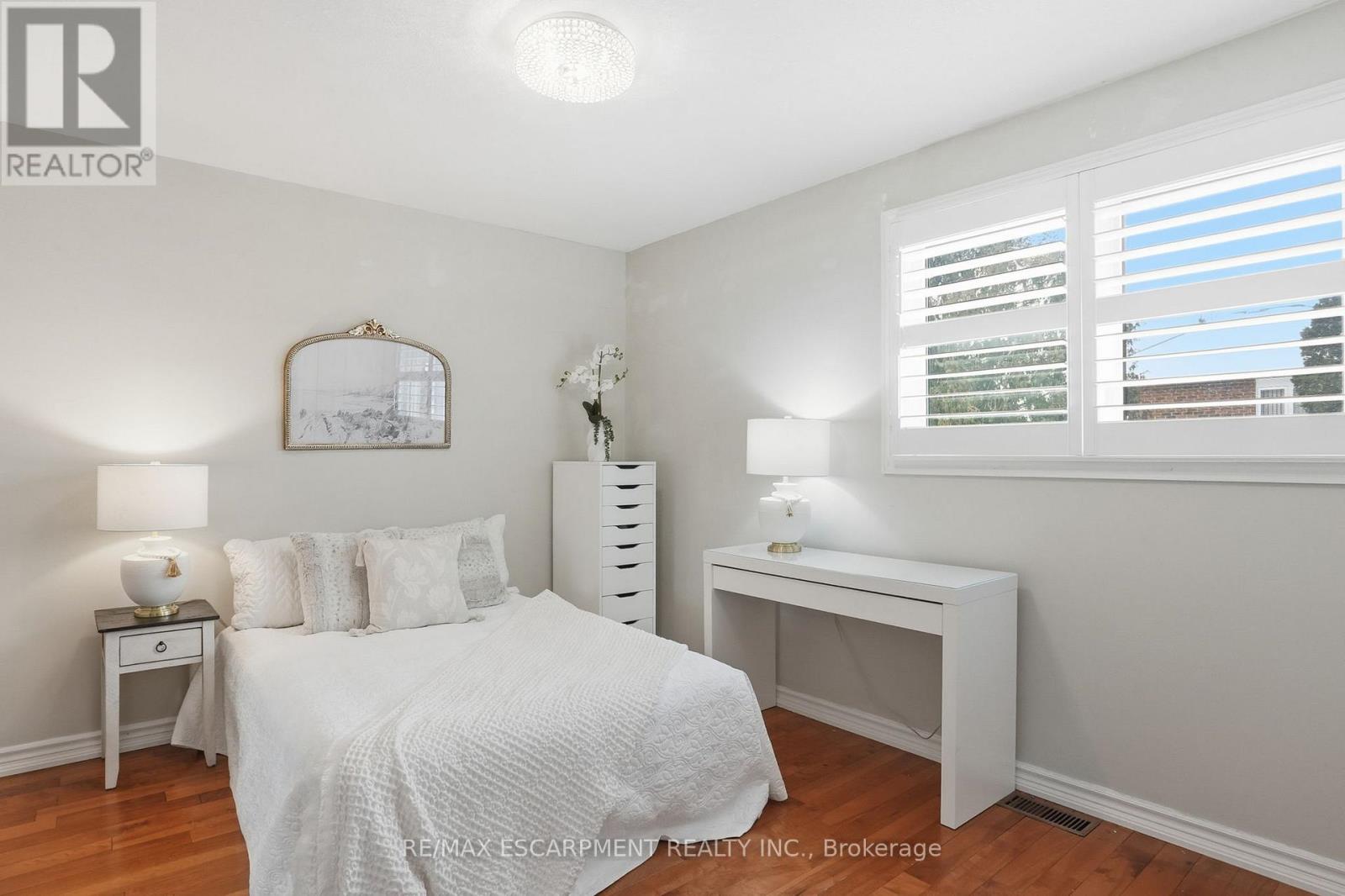 9 Stone Gate Drive, Grimsby, Ontario  L3M 5C6 - Photo 30 - X12743740