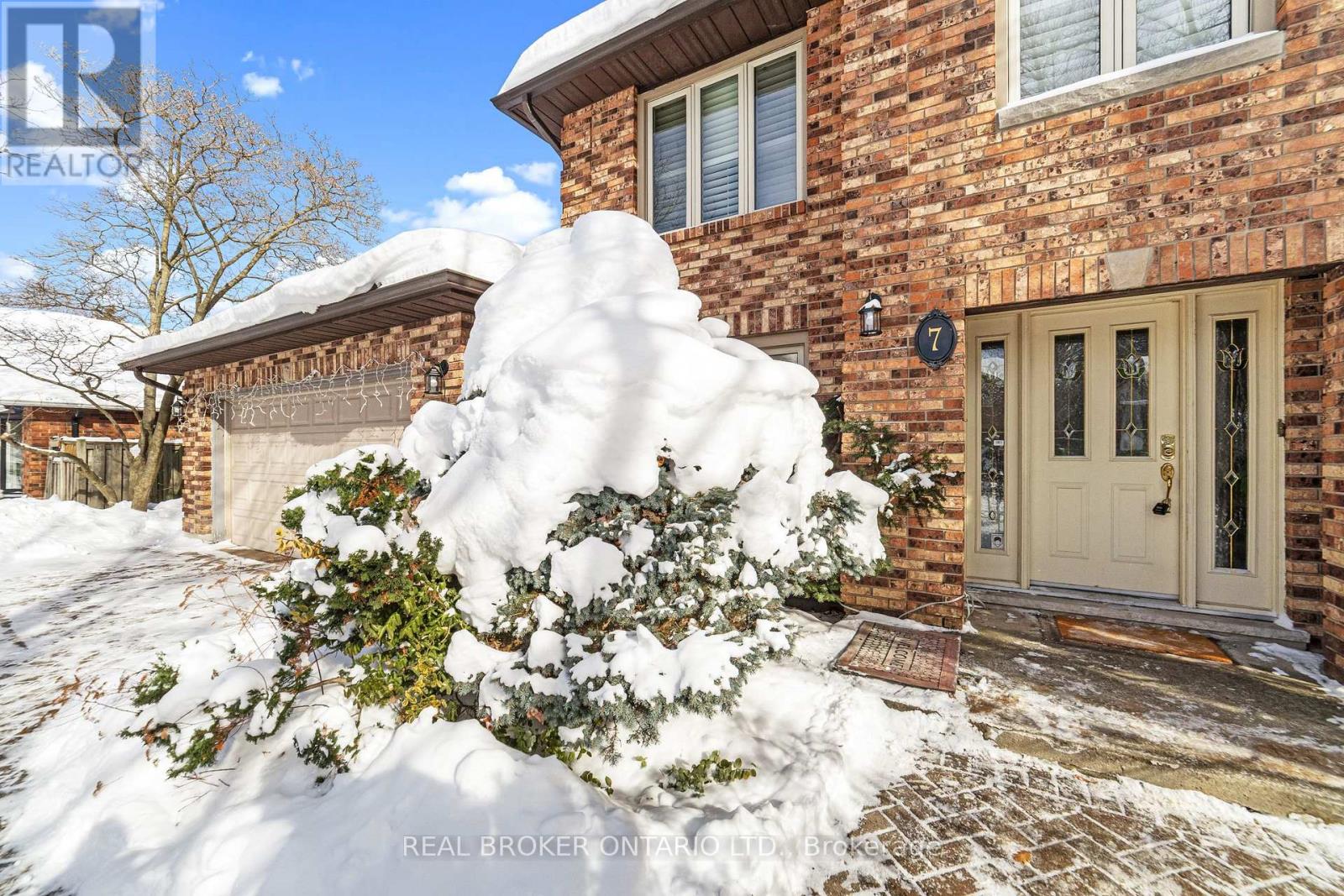 7 Templer Drive, Hamilton, Ontario  L9G 3X7 - Photo 4 - X12743754