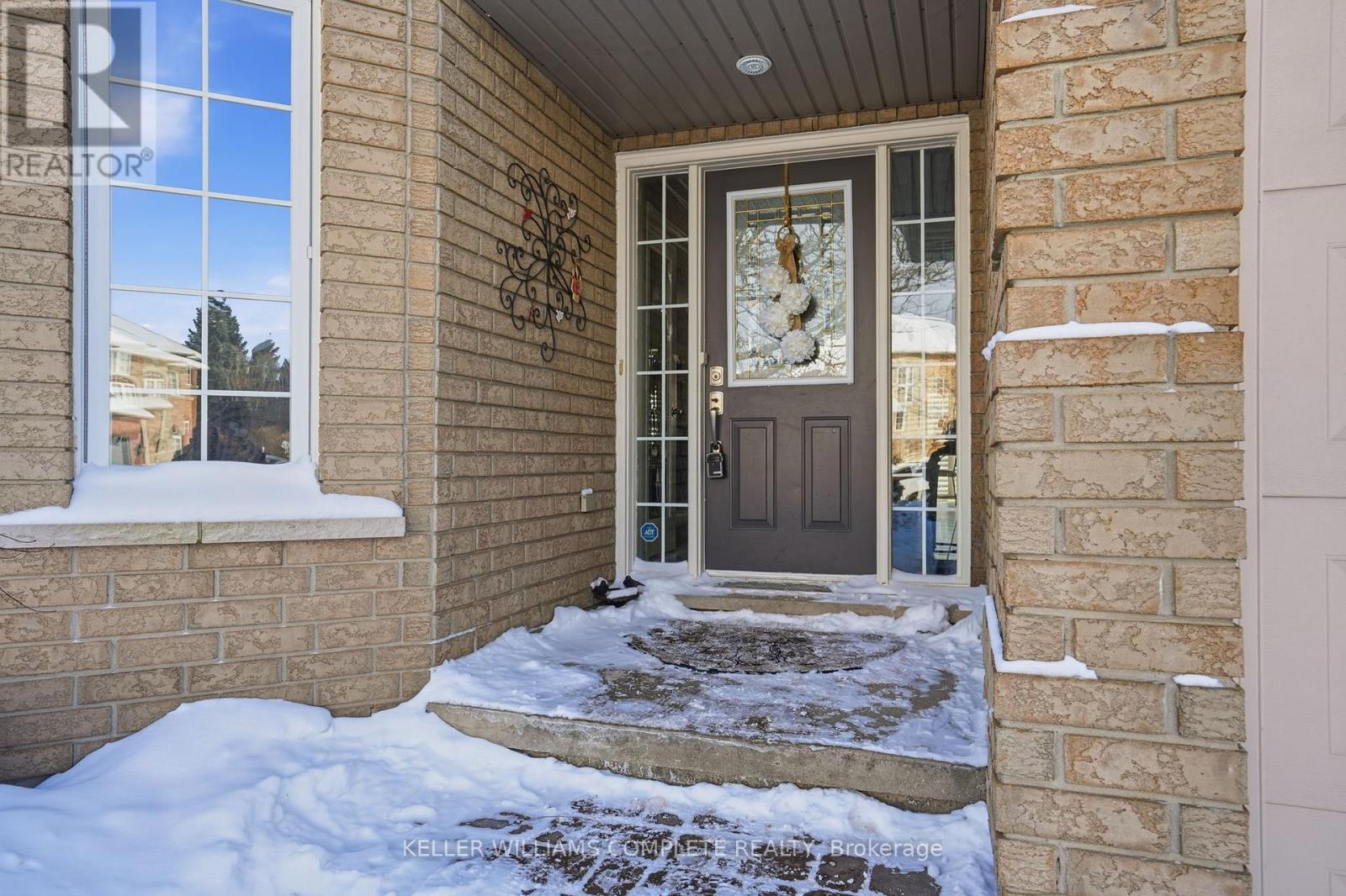 37 Southcreek Drive, Hamilton, Ontario  L9K 1M2 - Photo 2 - X12743756