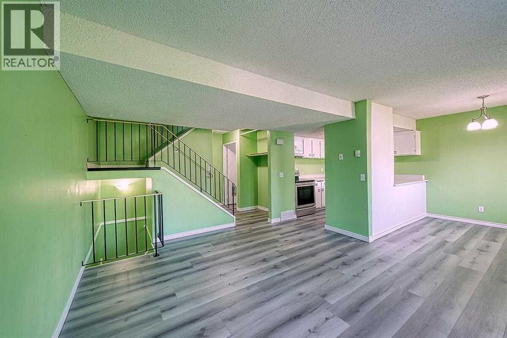 206, 2200 Woodview Drive Sw, Calgary, Alberta  T2W 3N6 - Photo 15 - A2278836