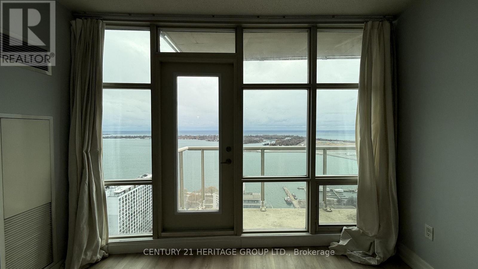 4010 - 35 Mariner Terrace, Toronto (Waterfront Communities), Ontario  M5V 3V9 - Photo 12 - C12693750