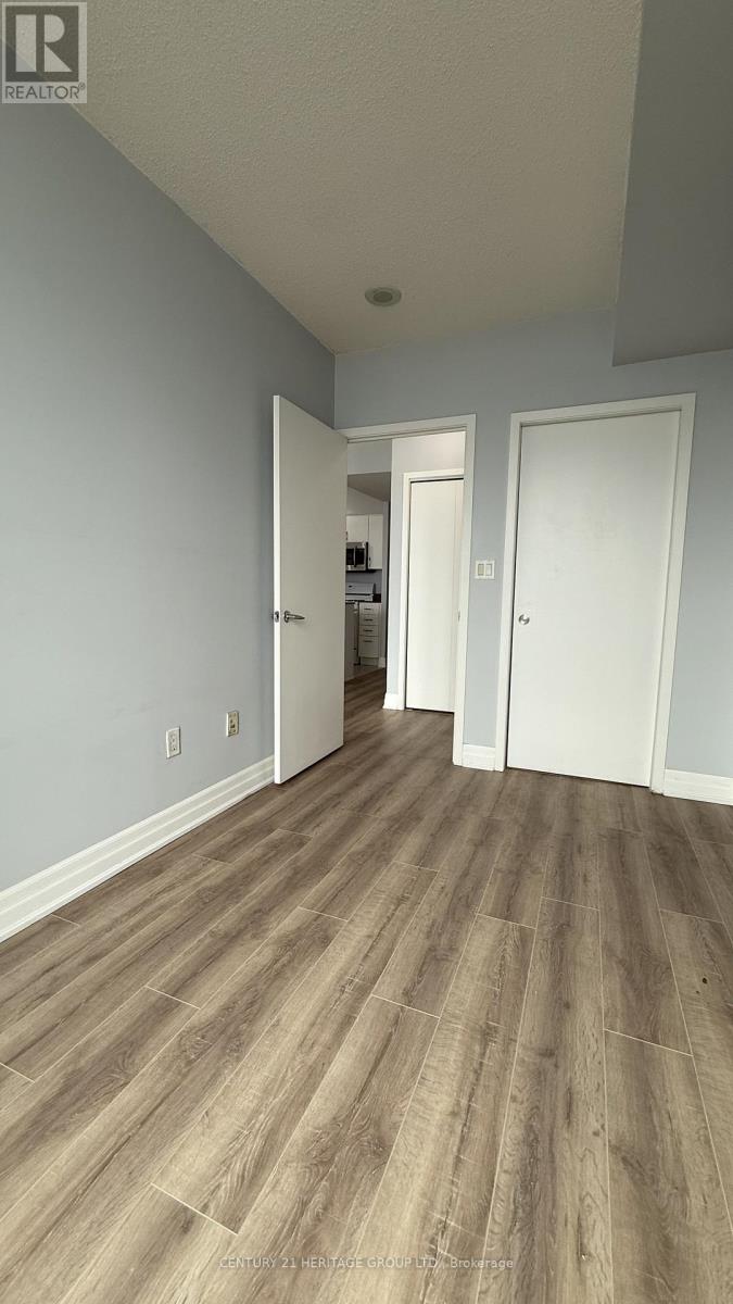 4010 - 35 Mariner Terrace, Toronto (Waterfront Communities), Ontario  M5V 3V9 - Photo 18 - C12693750