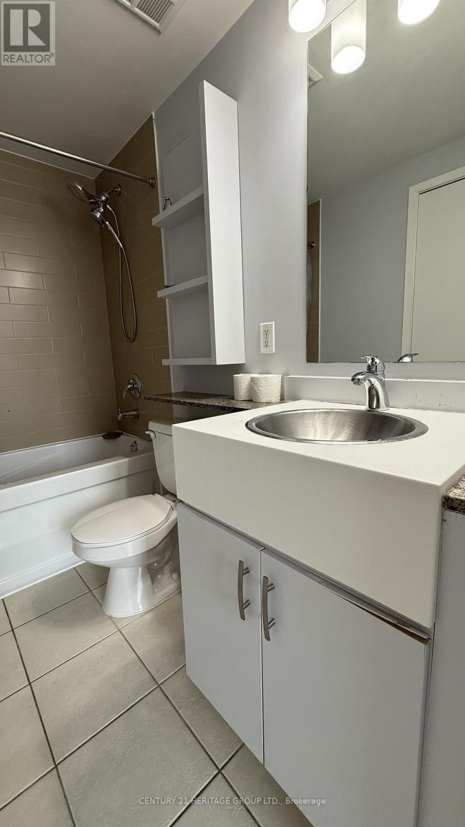 4010 - 35 Mariner Terrace, Toronto (Waterfront Communities), Ontario  M5V 3V9 - Photo 23 - C12693750