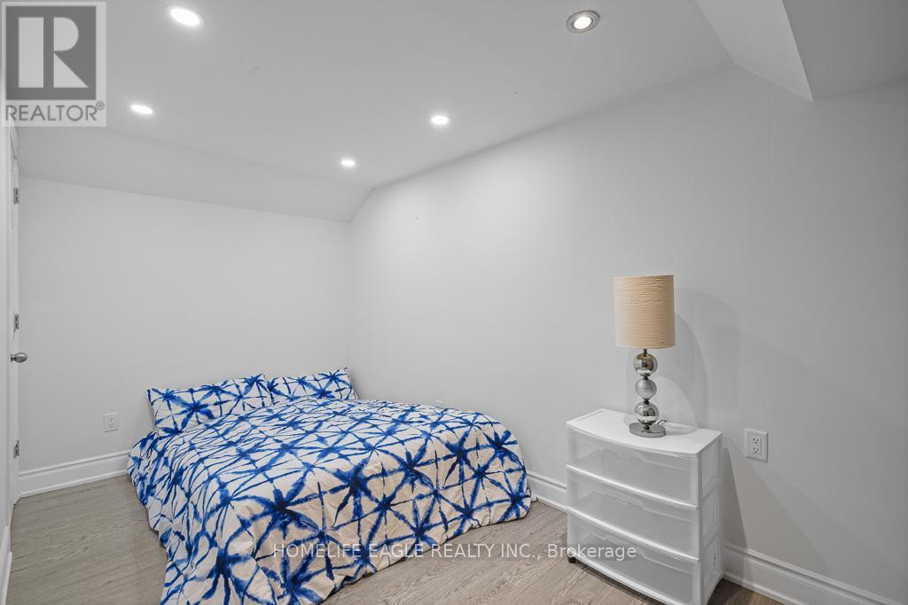 98 Lowther Avenue, Richmond Hill, Ontario  L4E 4P3 - Photo 20 - N12742588