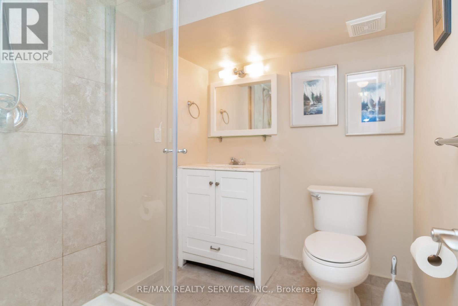 39 Dunblaine Crescent, Brampton, Ontario  L6T 3H1 - Photo 44 - W12285272