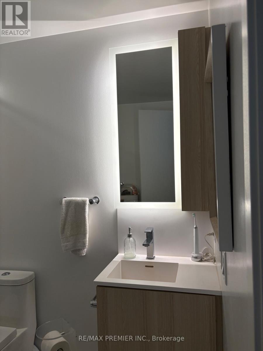 301 - 251 Mansory Way, Mississauga, Ontario  L5H 0B3 - Photo 7 - W12742252