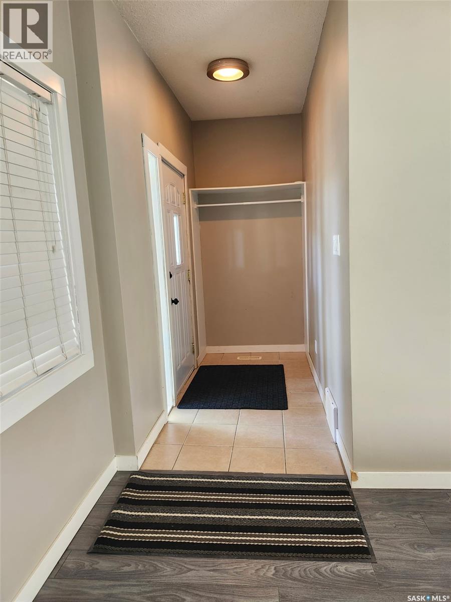 1565 Rae Street, Regina, Saskatchewan  S4T 2C8 - Photo 4 - SK027628