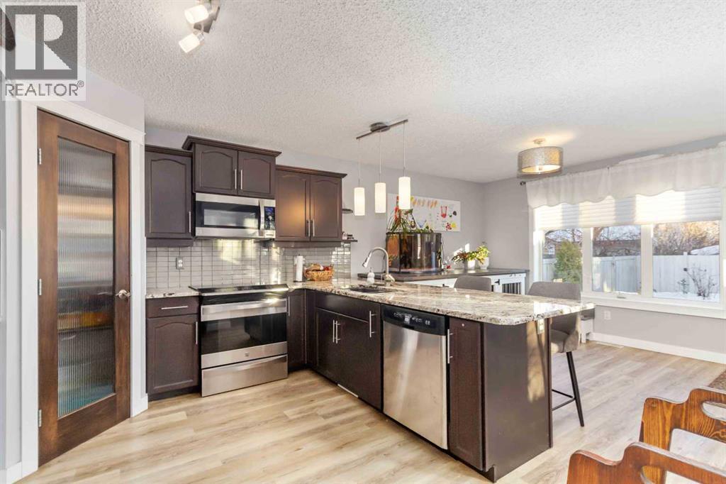 113 Bussieres Drive, Fort Mcmurray, Alberta  T9K 1W3 - Photo 10 - A2279079