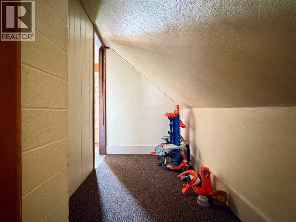 718 10 Street S, Lethbridge, Alberta  T1J 2N2 - Photo 36 - A2281857