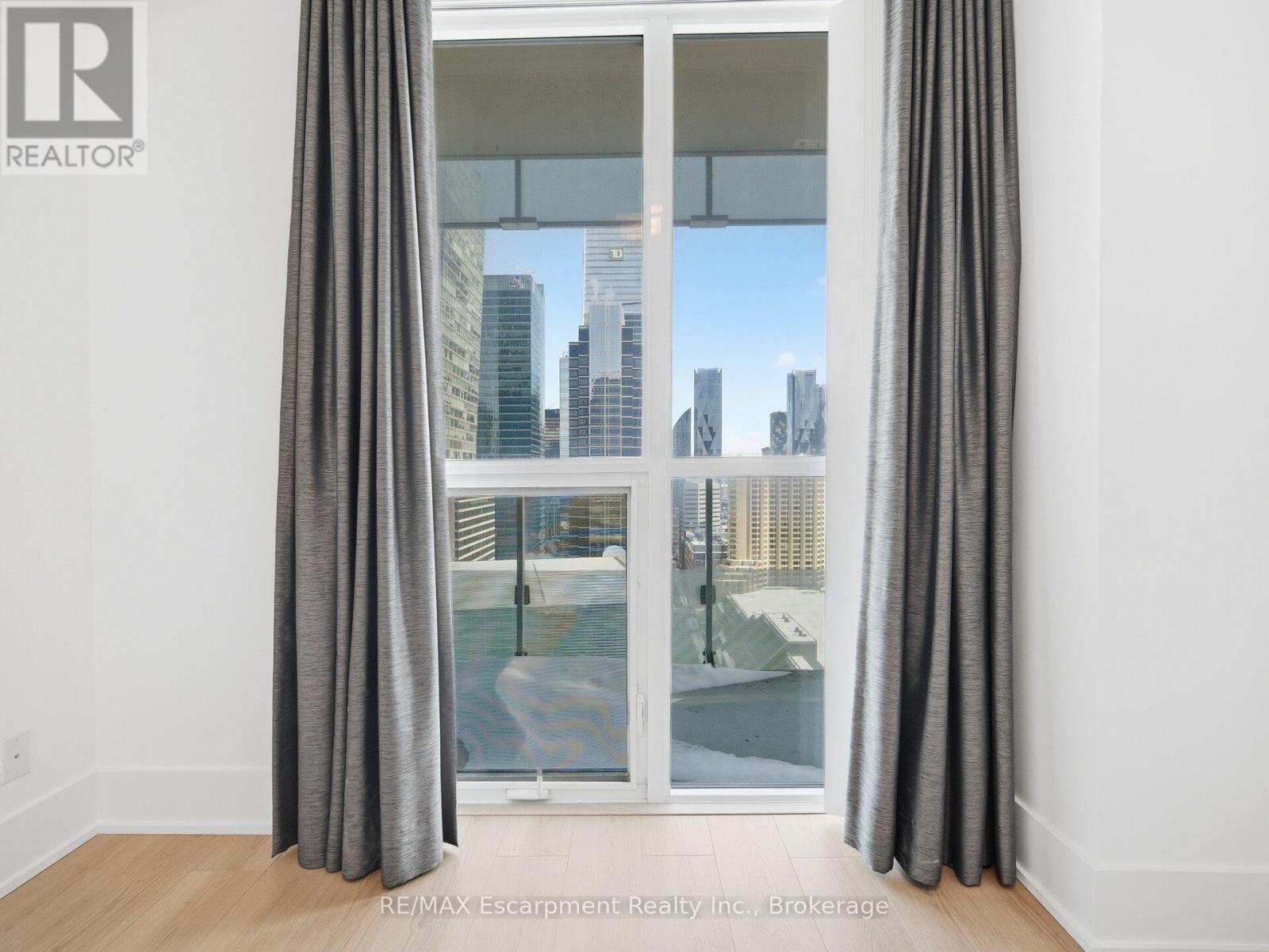 2611 - 300 Front Street W, Toronto, Ontario  M5V 0E9 - Photo 21 - C12743922