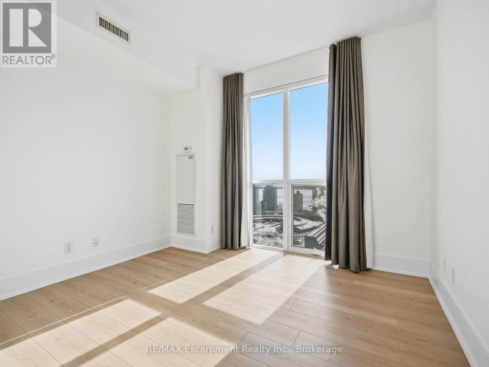 2611 - 300 Front Street W, Toronto, Ontario  M5V 0E9 - Photo 27 - C12743922