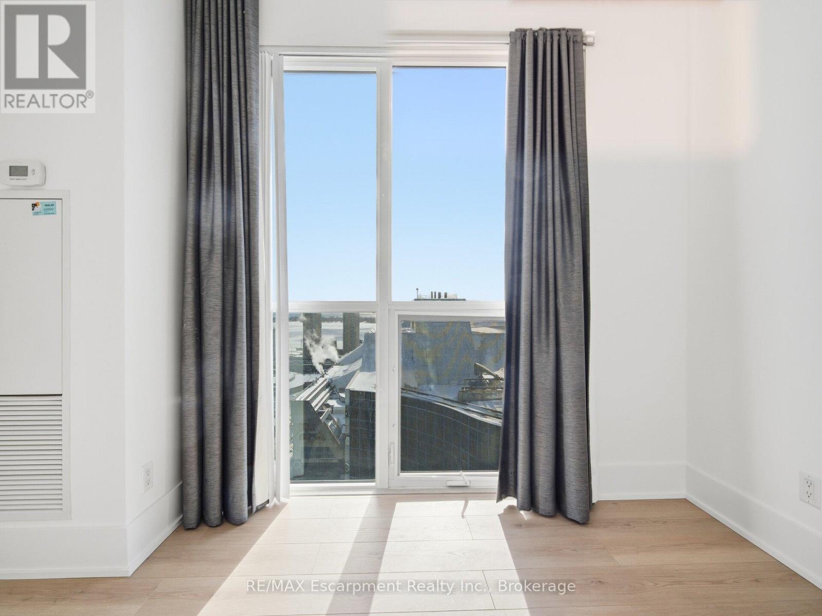 2611 - 300 Front Street W, Toronto, Ontario  M5V 0E9 - Photo 28 - C12743922