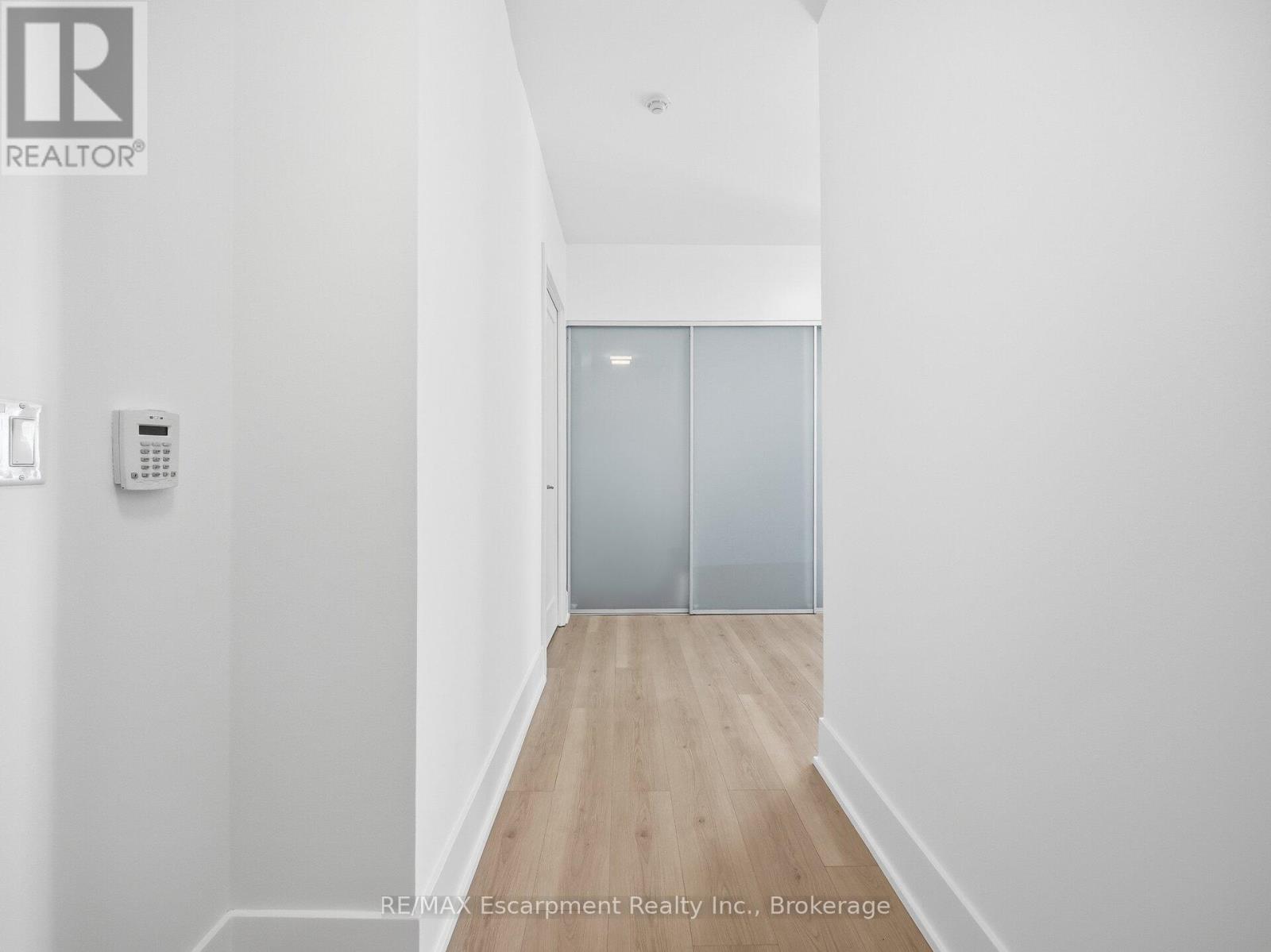 2611 - 300 Front Street W, Toronto, Ontario  M5V 0E9 - Photo 5 - C12743922