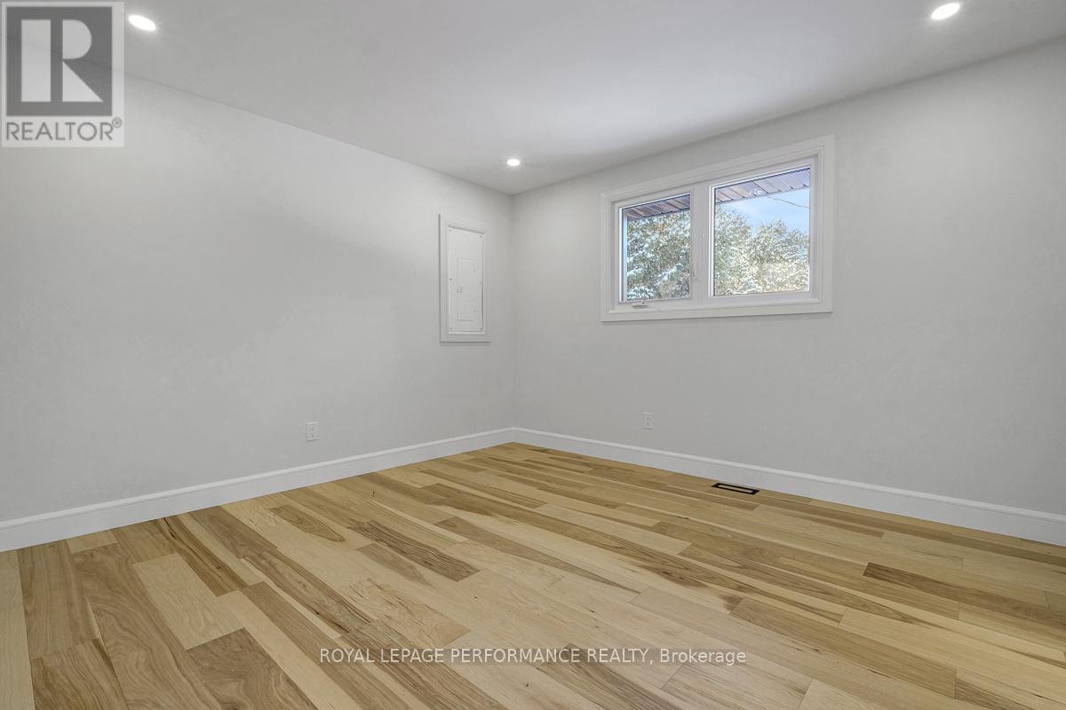 52 Glenridge Road, Ottawa, Ontario K2G 2Z7 - Photo 9 - X12743876