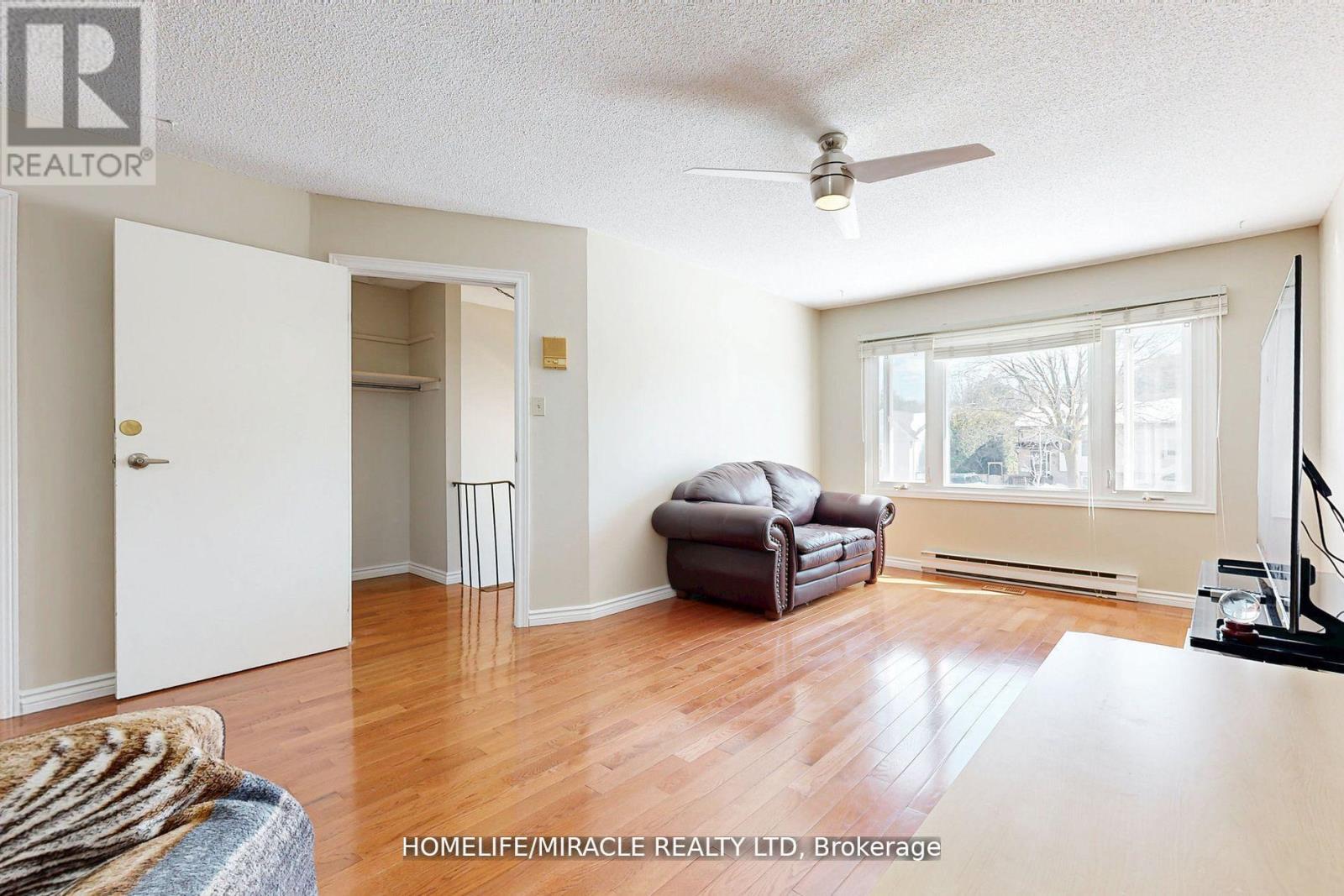 33 Quarry Drive, Orangeville, Ontario  L9W 3S6 - Photo 13 - W12405133