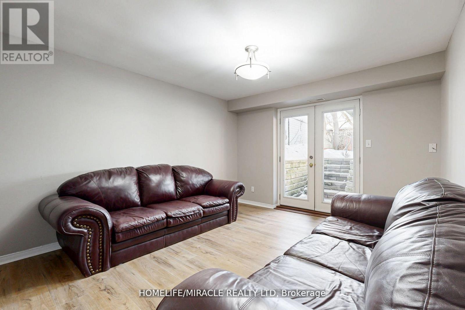 33 Quarry Drive, Orangeville, Ontario  L9W 3S6 - Photo 29 - W12405133