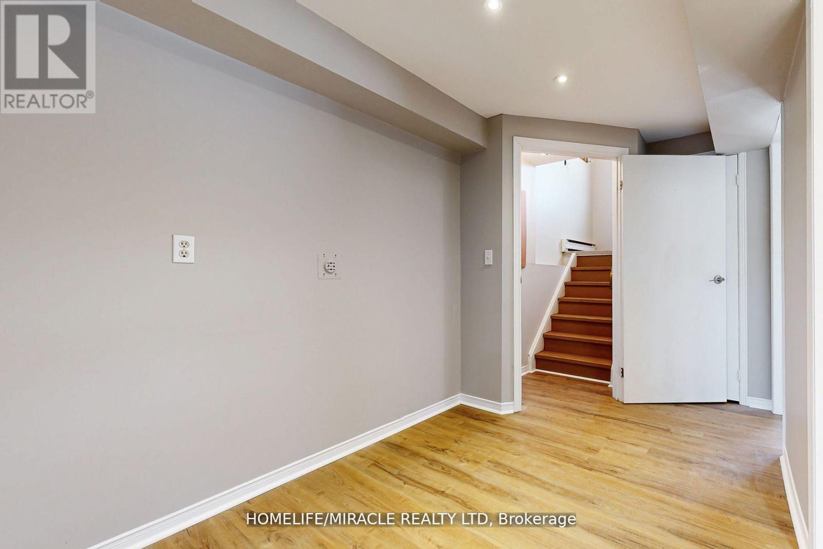 33 Quarry Drive, Orangeville, Ontario  L9W 3S6 - Photo 28 - W12405133