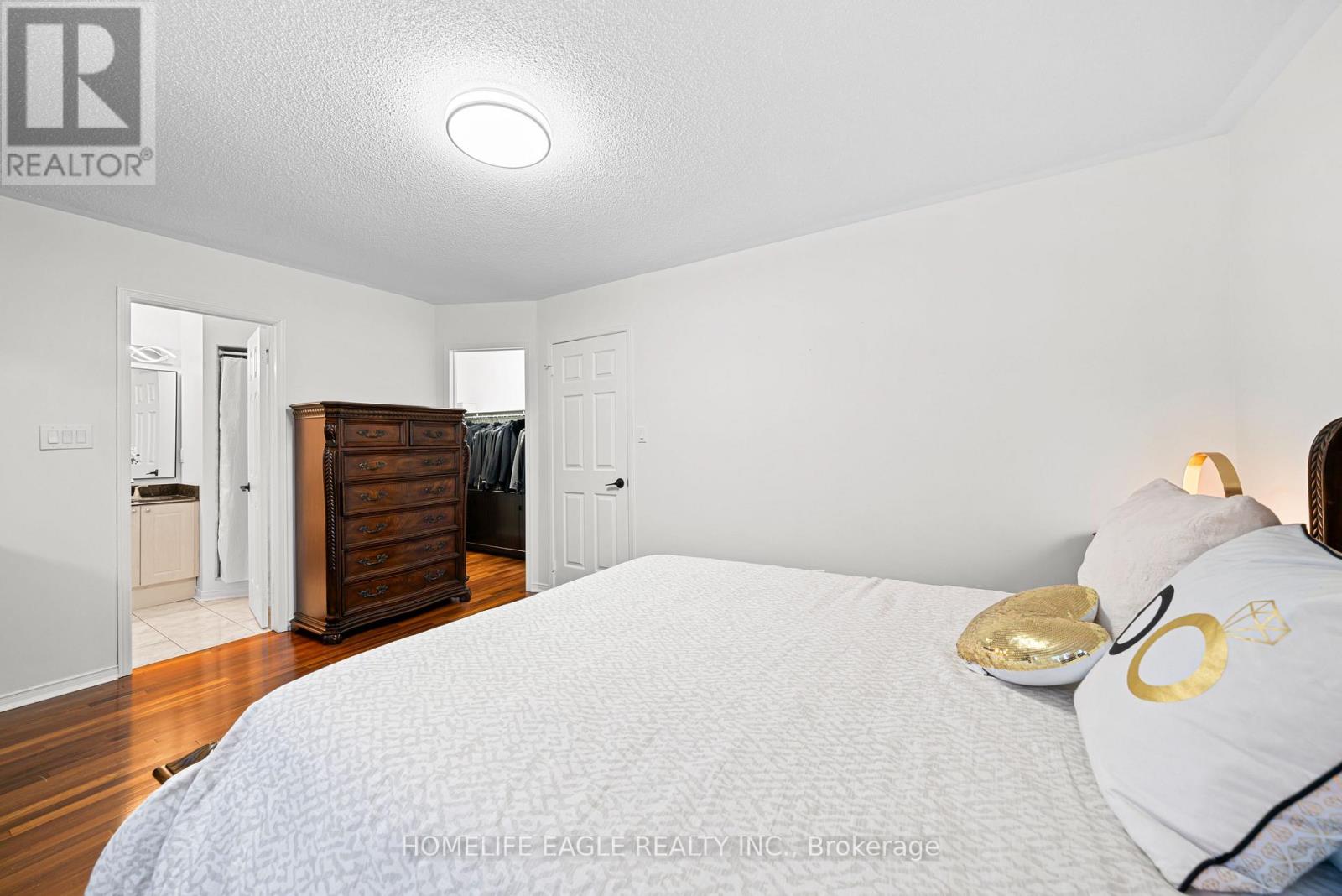 24 Ridgefield Court, Brampton, Ontario  L6P 1B4 - Photo 10 - W12740430