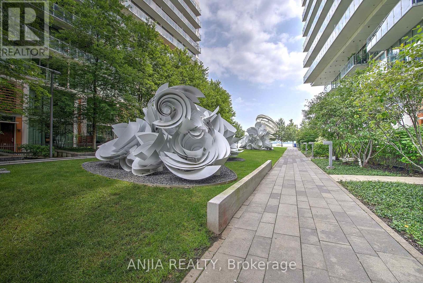 Ph1209 - 29 Queens Quay E, Toronto, Ontario  M5E 0A4 - Photo 20 - C12743794