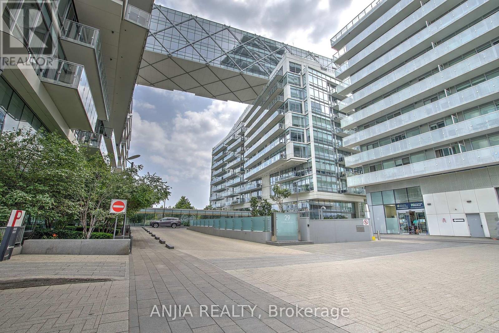 Ph1209 - 29 Queens Quay E, Toronto, Ontario  M5E 0A4 - Photo 21 - C12743794