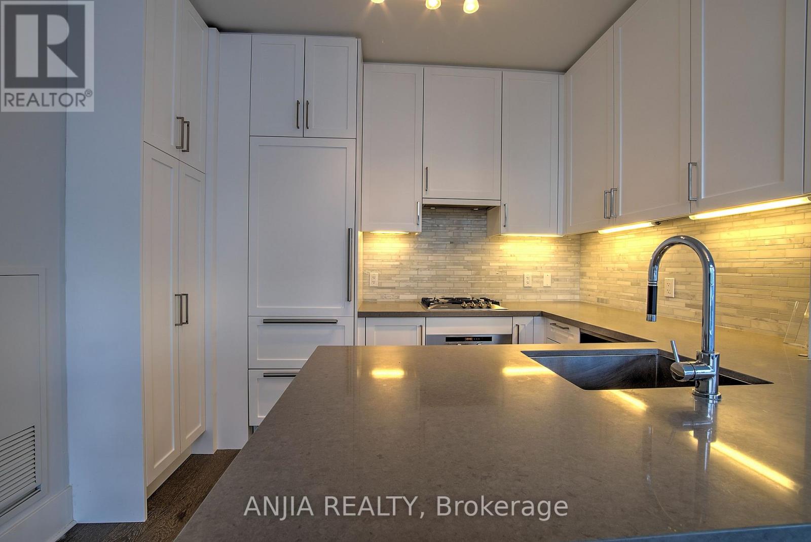 Ph1209 - 29 Queens Quay E, Toronto, Ontario  M5E 0A4 - Photo 30 - C12743794