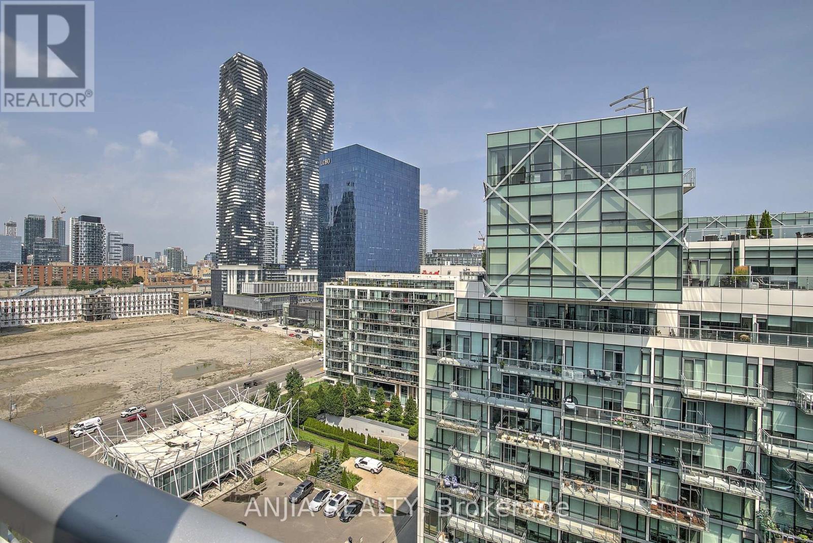 Ph1209 - 29 Queens Quay E, Toronto, Ontario  M5E 0A4 - Photo 7 - C12743794