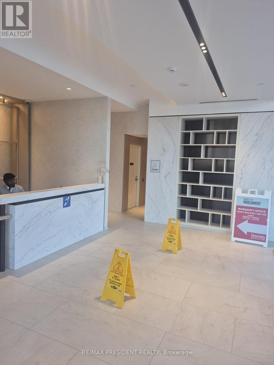 434 - 30 Dreamers Way, Toronto, Ontario  M5A 0Y7 - Photo 3 - C12743810