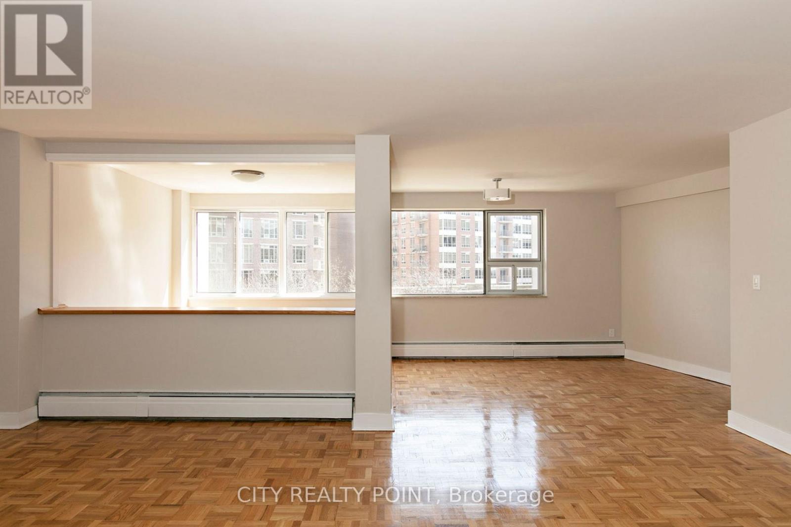 303 - 9 Deer Park Crescent, Toronto, Ontario  M4V 2C4 - Photo 11 - C12743928