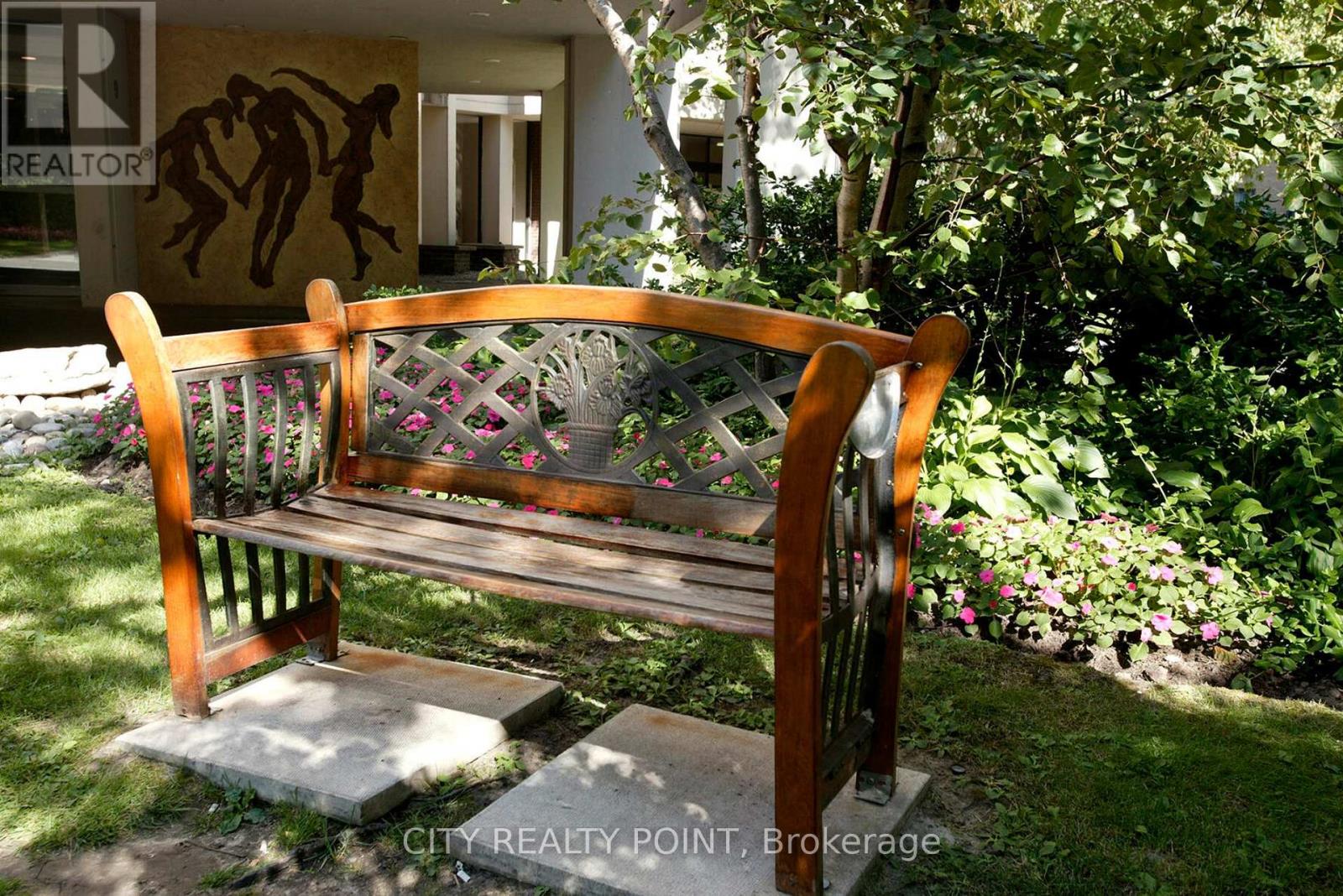 303 - 9 Deer Park Crescent, Toronto, Ontario  M4V 2C4 - Photo 21 - C12743928