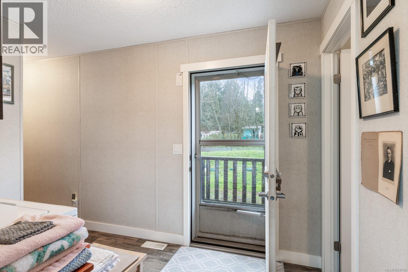 2998 Cumberland Rd, Courtenay, British Columbia  V9N 9P1 - Photo 11 - 1024704