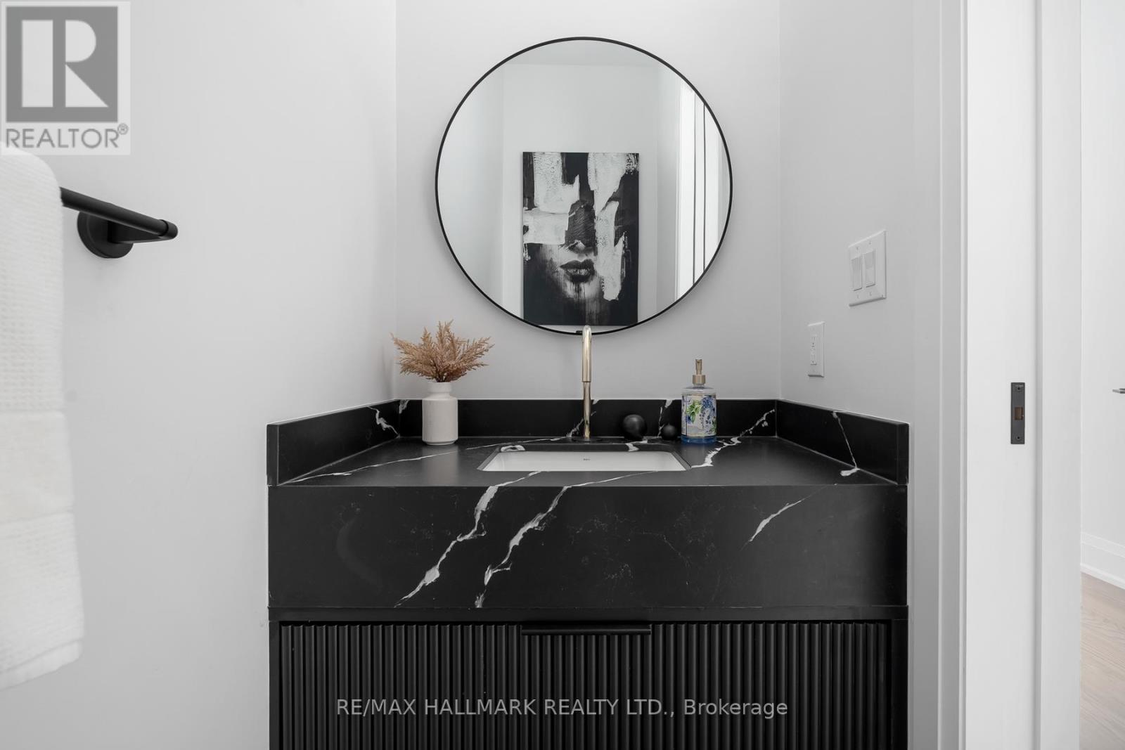 36 Karnwood Drive, Toronto, Ontario  M1L 2Z5 - Photo 5 - E12743898