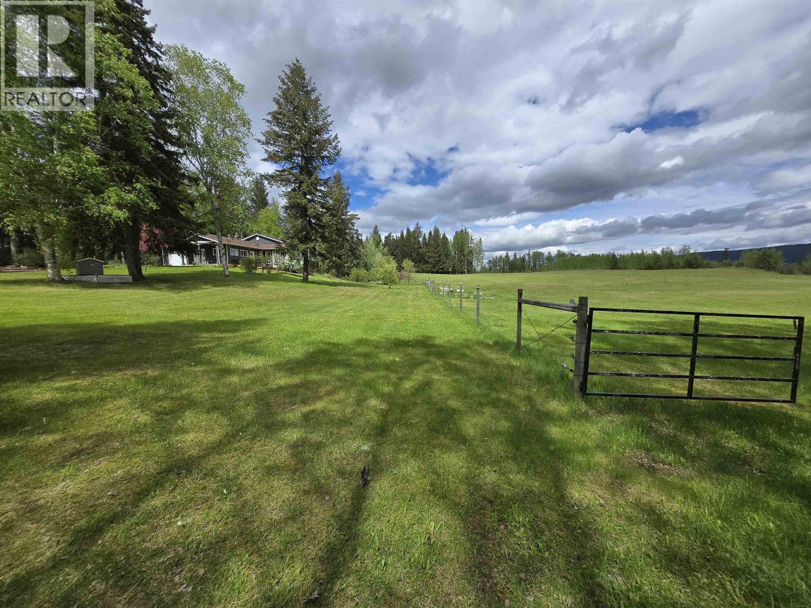 2211 E Sales Road, Quesnel, British Columbia  V2J 6K4 - Photo 11 - R3084976