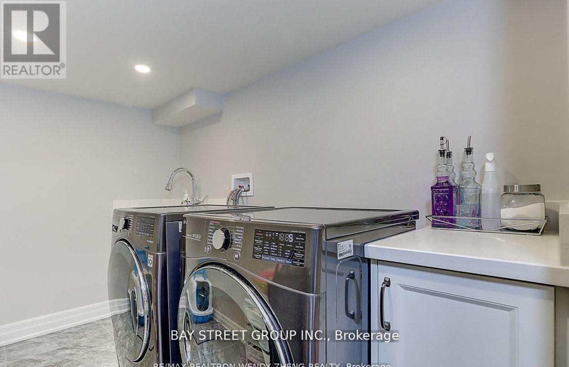 Lower - 17 Ben Sinclair Bs Street, East Gwillimbury, Ontario  L0G 1R0 - Photo 3 - N12743864