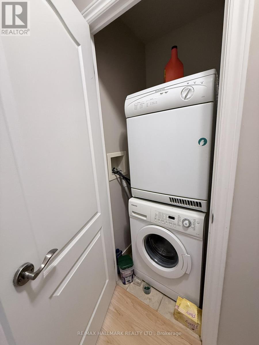 1001 - 15 North Park Road, Vaughan, Ontario  L4J 0A1 - Photo 9 - N12743878