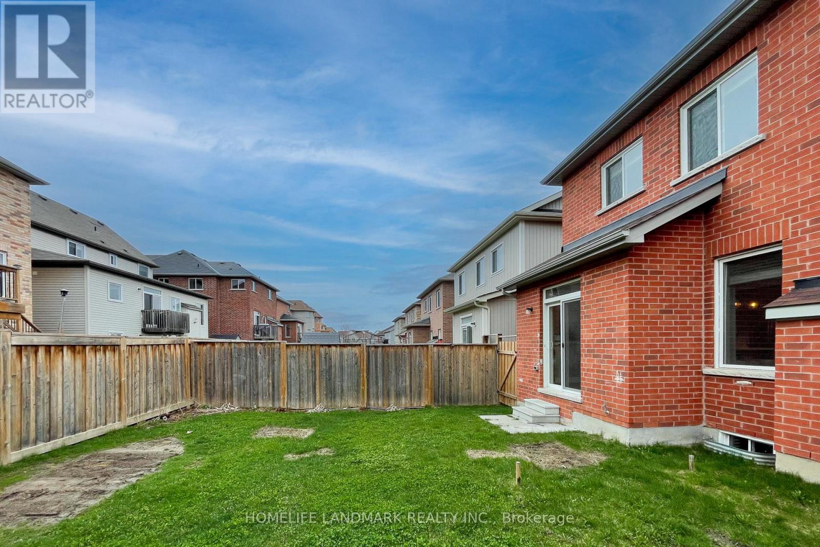 12 Fred Mason Street, Georgina, Ontario  L4P 0B7 - Photo 20 - N12743952