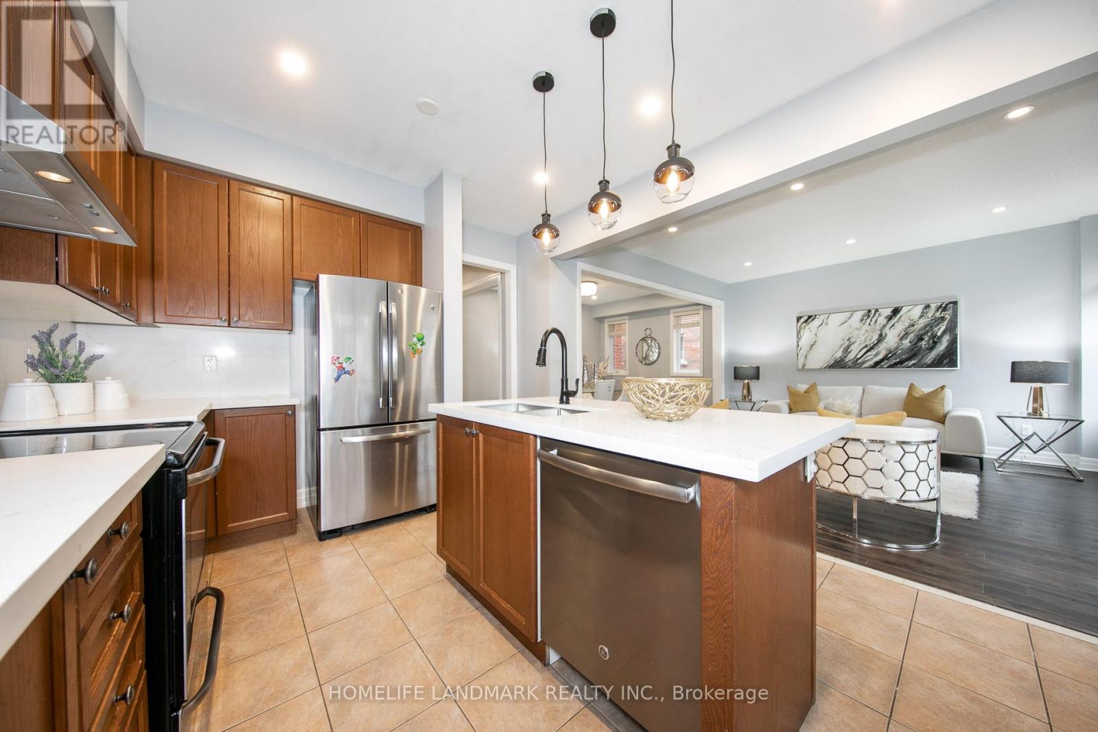 12 Fred Mason Street, Georgina, Ontario  L4P 0B7 - Photo 8 - N12743952